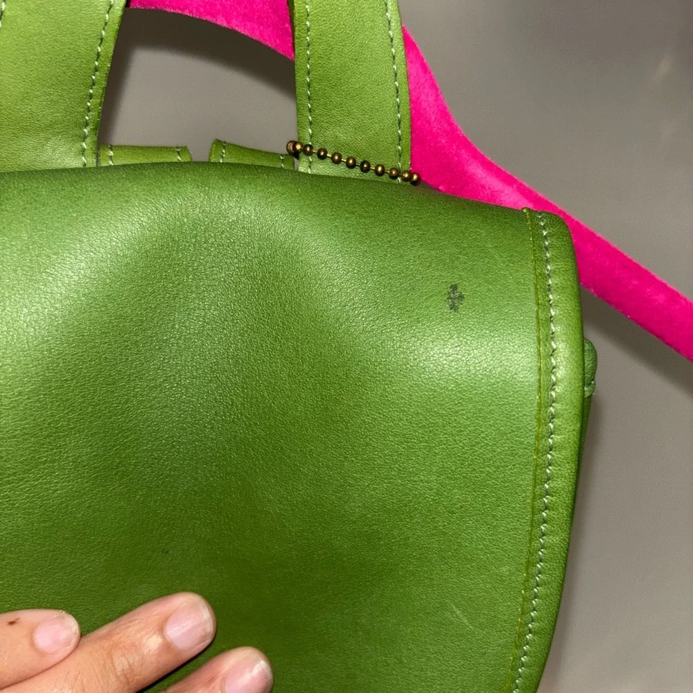 RARE Coach Leaf Green Vintage Leather Backpack - Picture 5 of 9